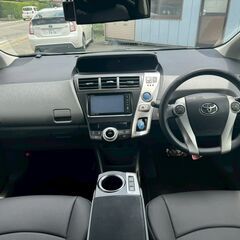 誰でも分割で車が買えます。自社ローン　無審査　3年保証　プリウスα　008の画像