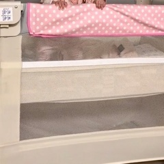 アップリカ　ベビーベッドの画像