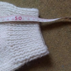 手編み　ホワイト Vネックニットカーディガンの画像