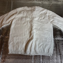 子供セーター　シャツ　120cm 白系
の画像