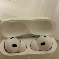 限定保証あり　新古品　air pods pro第2世代　MagSafe充電ケース(USB-C)付き AirPods Pro 2　MTJV3JA エアポッズ　の画像