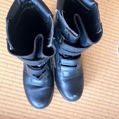 美品の安全靴ブーツ26cmの画像