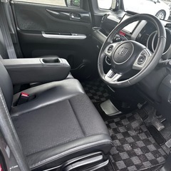 ホンダ　N-BOX  カスタム　車検ありの画像