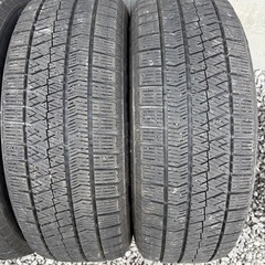 225/60/17冬VRX2の画像