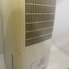 ジャンク品　除湿機　シャープ製　CV-J120の画像