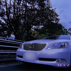 LEXUS LS460の画像