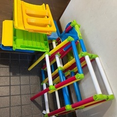 カラフル ジャングルジム 滑り台 ブランコ付きの画像