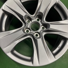 トヨタRAV4純正17インチアルミホイールの画像