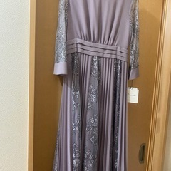 新品未使用 niana パーティードレスの画像