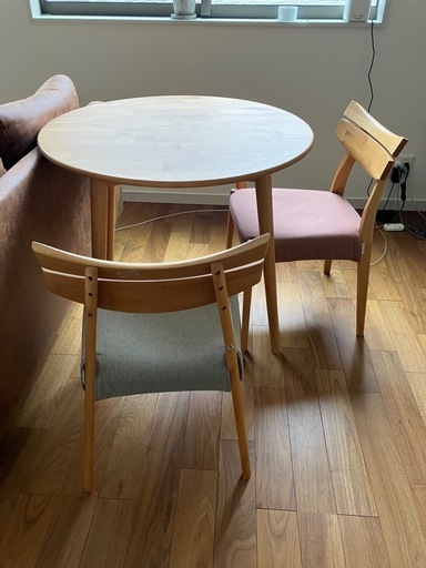 丸テーブルとチェア　お値下げしました！