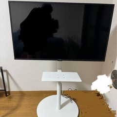 AQUOS 2T-C43GF2 [43インチ]＋キャスター付きテレビ台
の画像