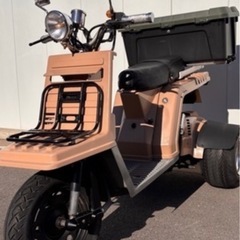 側車付き二輪の画像