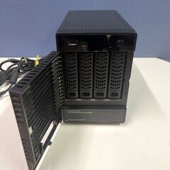100AJS RND-4D ReadyNAS104 4ベイ デスクトップ型ネットワークストレージ 現状品 3.5型 HDD無し ケースのみ ネットギアの画像