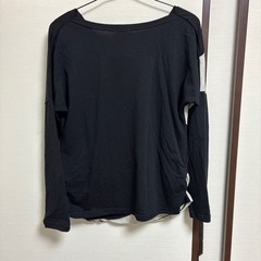 新品未使用品！デコルテゆったり開き カットソーの画像