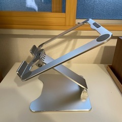 ノートパソコンスタンドの画像