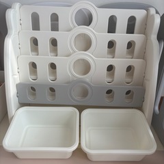 値下げ！絵本ラックの画像