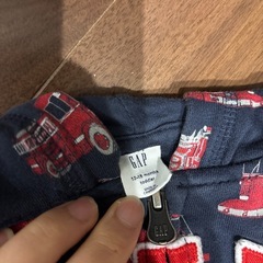 問合せ本日限り 【使用感あり】GAP消防車パーカーの画像
