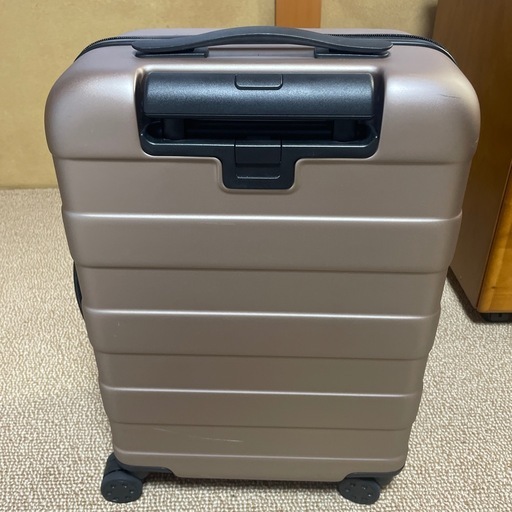 無印良品　バーを自由に調節できるハードキャリーケース36L