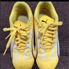 PUMAサッカーシューズスパイク
の画像