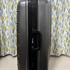 スーツケースの画像