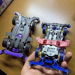 塗装済みミニ四駆２台の画像