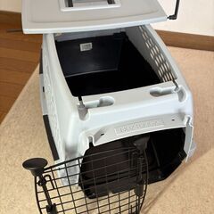 [格安･美品]｢✨ペット スイート｣ 犬･猫用キャリーケースの画像