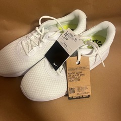NIKE ナイキ　スニーカー　白　タンジュンの画像