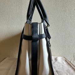 ＆chouette アンドシュエット ハンドバッグ バイカラー の画像