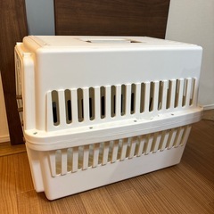 アイリスオーヤマ　クレート　キャリー　ホワイト　中型犬の画像