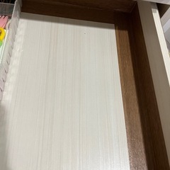 食器棚ホワイトカラーの画像