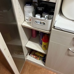 食器棚ホワイトカラーの画像
