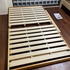 ニトリ　セミダブル　ひのきすのこベッドフレーム　足付き　の画像