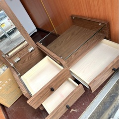 【使用期間10ヶ月】ドレッサー 化粧台 机の画像