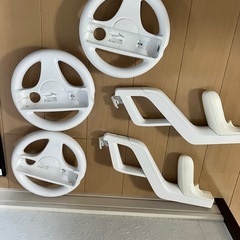 中古　wii 本体とソフト10本　コントローラー付きの画像