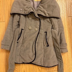 セシルマクビー　コートの画像