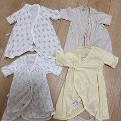ユニクロ　短肌着4枚、コンビ肌着4枚　50-60センチの画像
