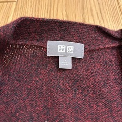 ユニクロ　ワインレッド　 Ｌカーディガンの画像