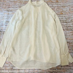 【UNIQLO】長袖　胸元リボン　ボウタイシアーブラウス　シャツ　Mサイズの画像