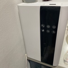 収納棚、加湿器、空気清浄機まとめての画像