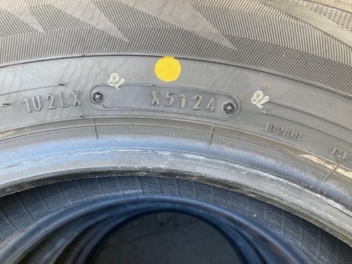 【お取引決まりました】DUNLOP 185/65R15 '24年製　冬タイヤ 美品　バリ溝　バリ山
