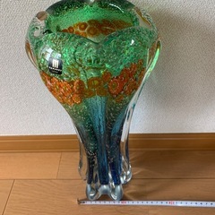 マルティグラスの花瓶の画像