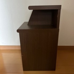 ダークブラウン サイドテーブル 引き出し付きの画像
