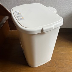 おむつ用ゴミ箱の画像