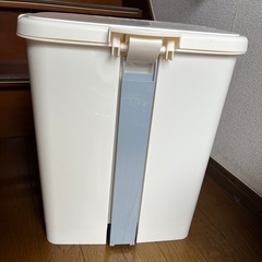 おむつ用ゴミ箱の画像