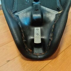 ハーレーソフテイルスタンダード用バッドランダーシートの画像