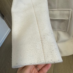 MERCURYDUOの白いコートの画像