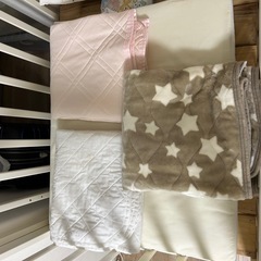 カトージ　ベビーベッドの画像