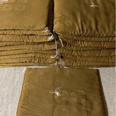座布団50枚ほどの画像