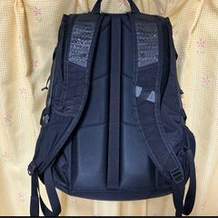 THE NORTH FACE ブラックリュックの画像