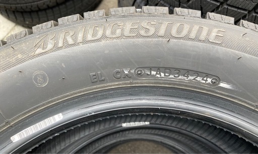【お取引決まりました】ブリヂストン 165/65R14 2024年製　スタッドレスタイヤ　イボ付き